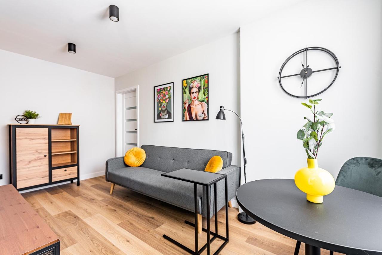 Apartment Frida Katowice Ligota Near Hospitals & Sum Exterior photo